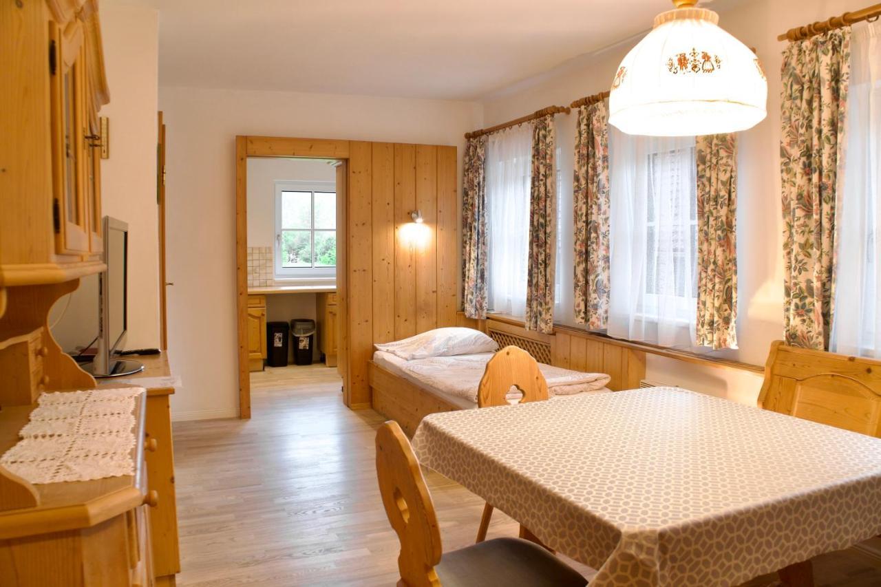 Ferienhaus Am Fluss Pinsdorf Exterior foto